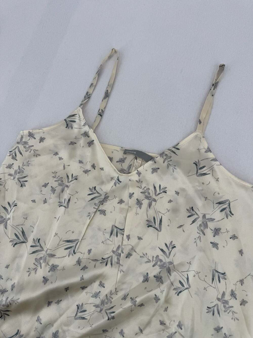 Vince Floral Silk Camisole Size M Beige Grey Tank Top Blouse